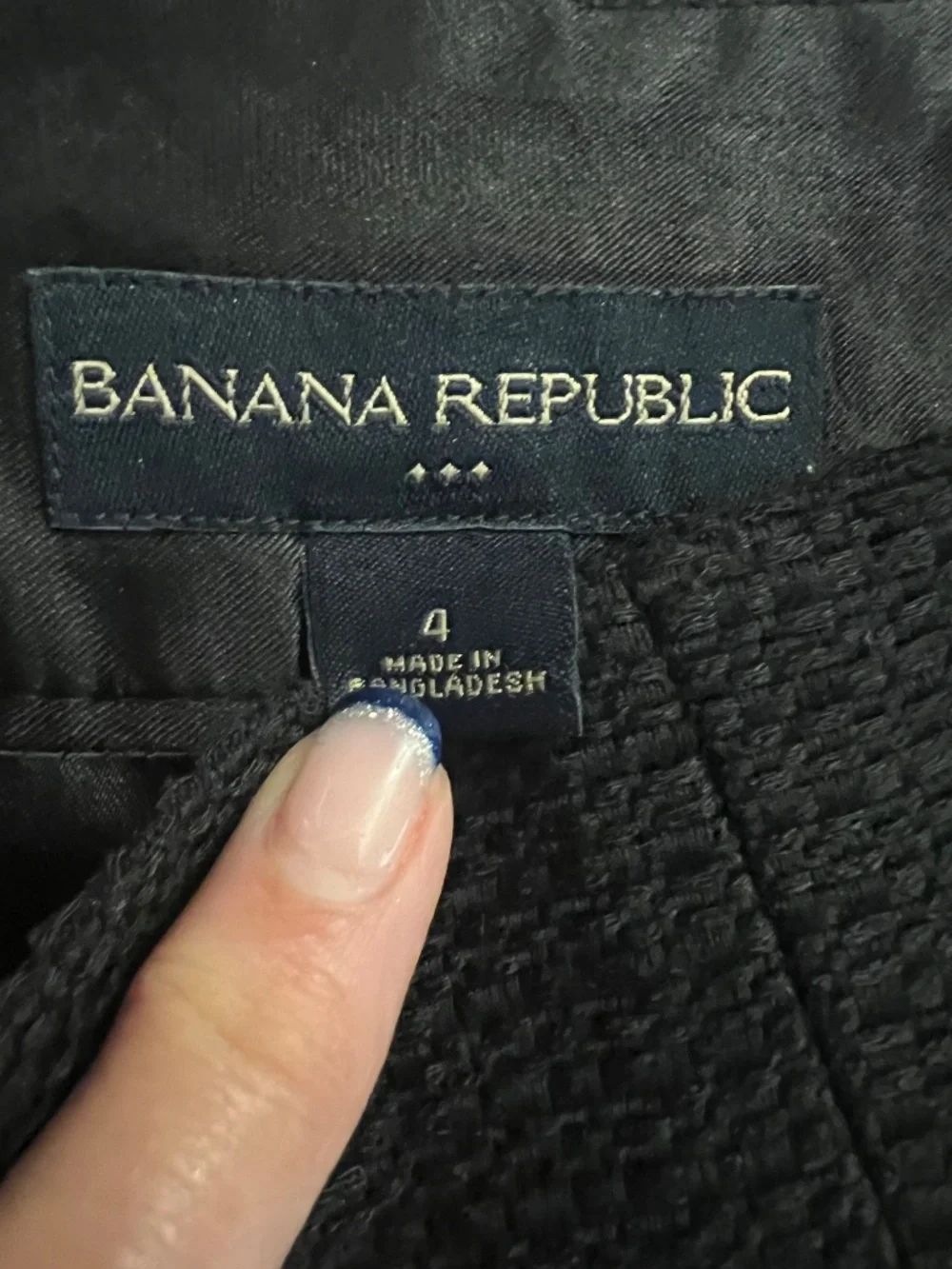 Banana Republic Textured Black Pencil Skirt | Size 4 | Classic Career & Workwear